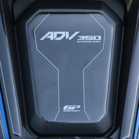 GP Kompozit Honda ADV 350 2023-2025 Uyumlu Tank Pad Seti Karbon