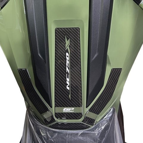 GP Kompozit Honda NC 750 X 2025-2026 Uyumlu Tank Pad Karbon-Yeşil