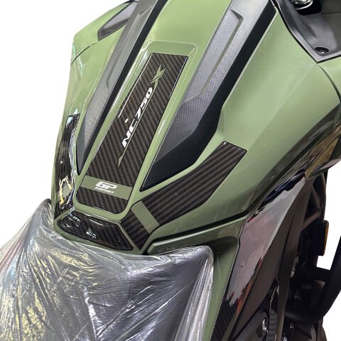 GP Kompozit Honda NC 750 X 2025-2026 Uyumlu Tank Pad Karbon-Yeşil