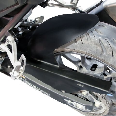 GP Kompozit Honda CB750 Hornet 2023-2026 Uyumlu Zincir Korumalı Arka Çamurluk Siyah