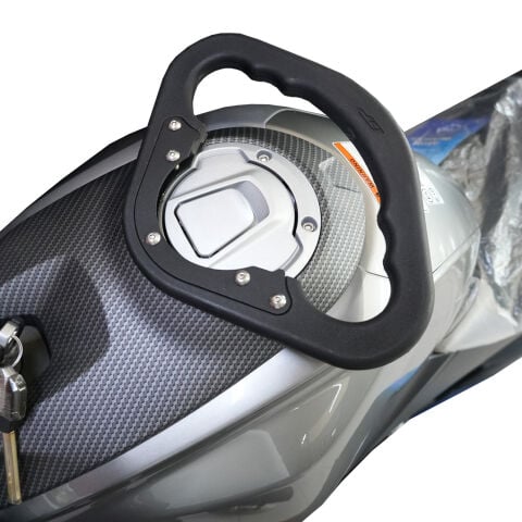 GP Kompozit CF Moto 250 SR 2020-2026 Uyumlu Depo Üstü Artçı Tutamak Siyah