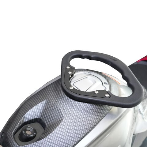 GP Kompozit CF Moto 250 SR 2020-2026 Uyumlu Depo Üstü Artçı Tutamak Siyah