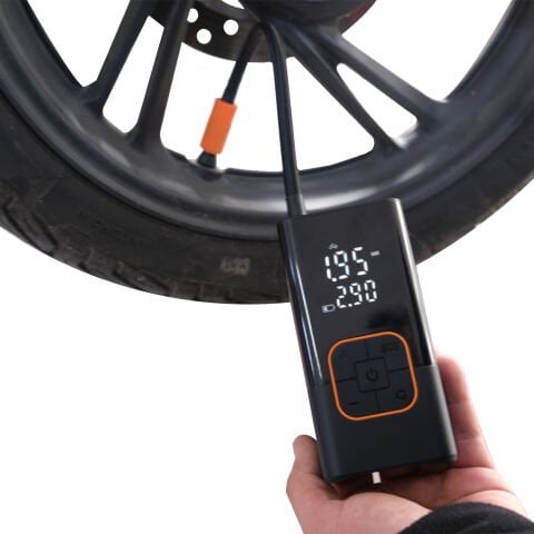 GP Kompozit LTK001 4in1 Dijital Ekranlı 150 PSI Taşınabilir Şarjlı Hava Pompası