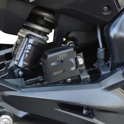 GP Kompozit Bajaj Dominar 250 / 400 2017-2026 Uyumlu Fren Rezervuarı Koruma Kapağı Siyah