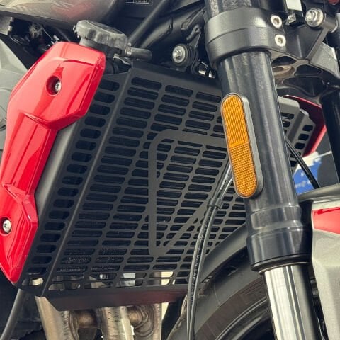 GP Kompozit Triumph Trident 660 2021-2025 Uyumlu Radyatör Koruma Siyah