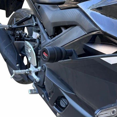 GP Kompozit Yamaha R25 2019-2024 Uyumlu Motor Koruma Takozu Siyah