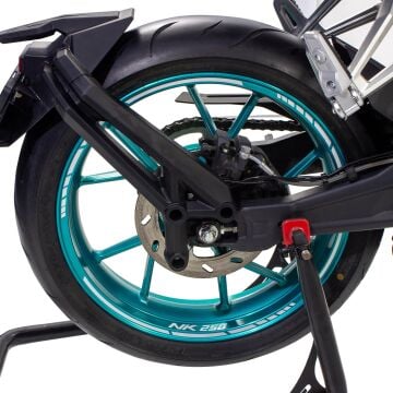 GP Kompozit CF Moto 250 NK 2018-2024 Uyumlu Jant Şeridi Reflektif Gri