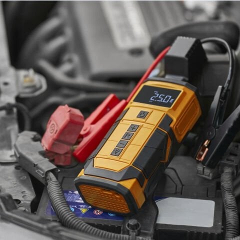 GP Kompozit LTK002 4in1 150 PSI 8000 mAh Akü Takviyeli Taşınabilir Şarjlı Hava Pompası