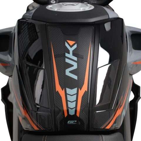 GP Kompozit CF Moto 250 NK 2023-2025 Uyumlu Tank Pad Seti Turuncu