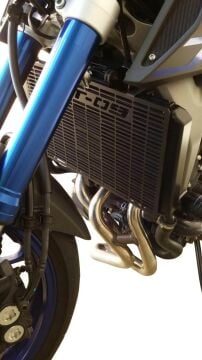 GP Kompozit Yamaha MT-09 2013-2016 Uyumlu Radyatör Koruma Siyah