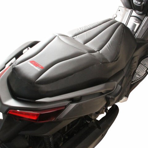 GP Kompozit Yamaha XMAX 250-400 2018-2026 Uyumlu Motosiklet Konfor Sele Kılıfı Siyah